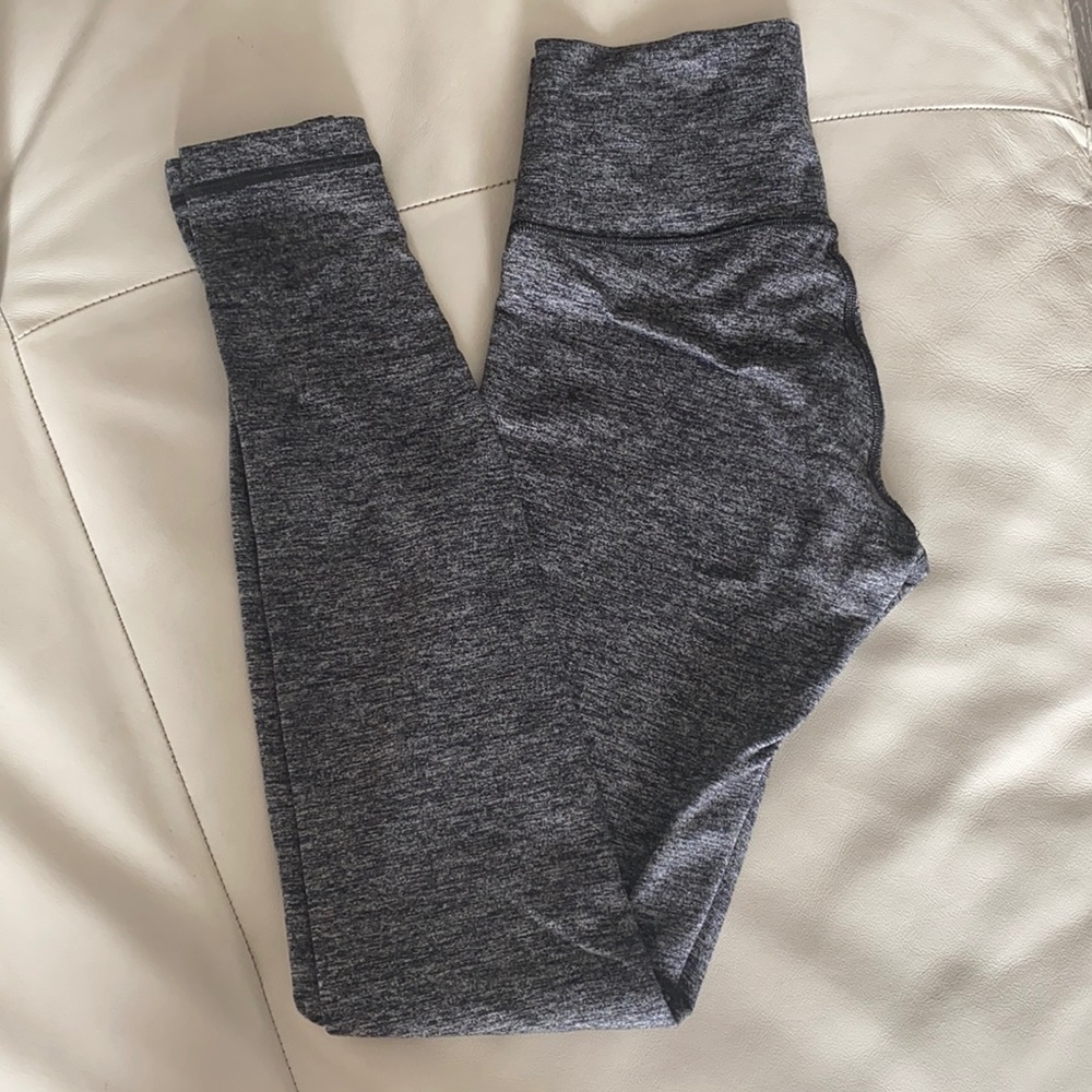 Lululemon leggings 27”
